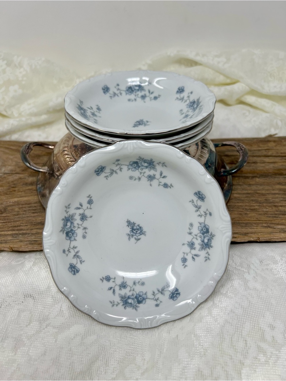 Set of 4 Vintage Blue Floral bowls